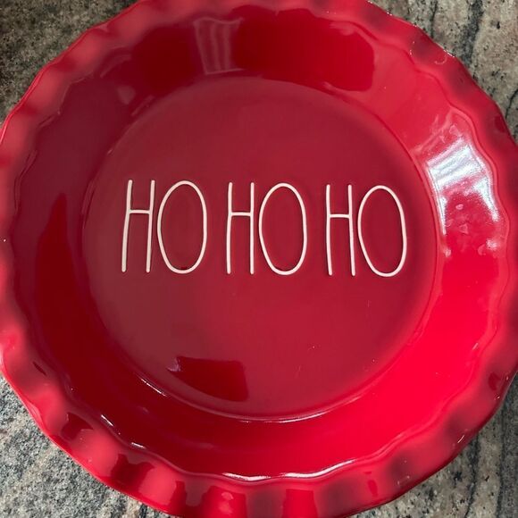 Rae Dunn ceramic Christmas pie plate ho ho ho red - Picture 1 of 5